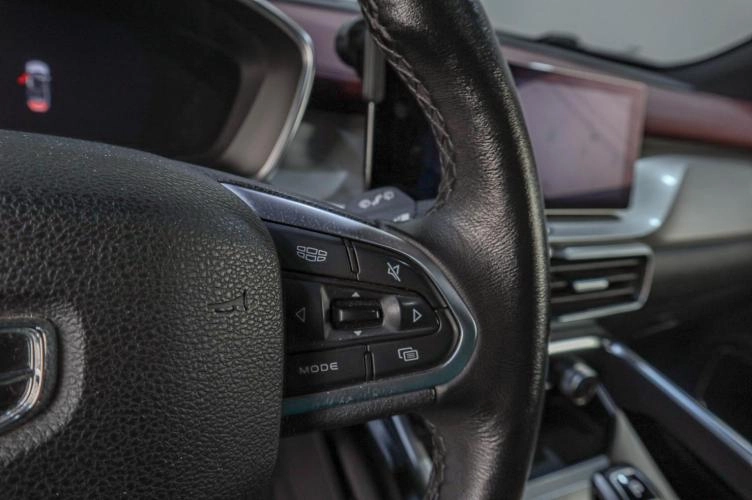 Geely Coolray 12 из 18