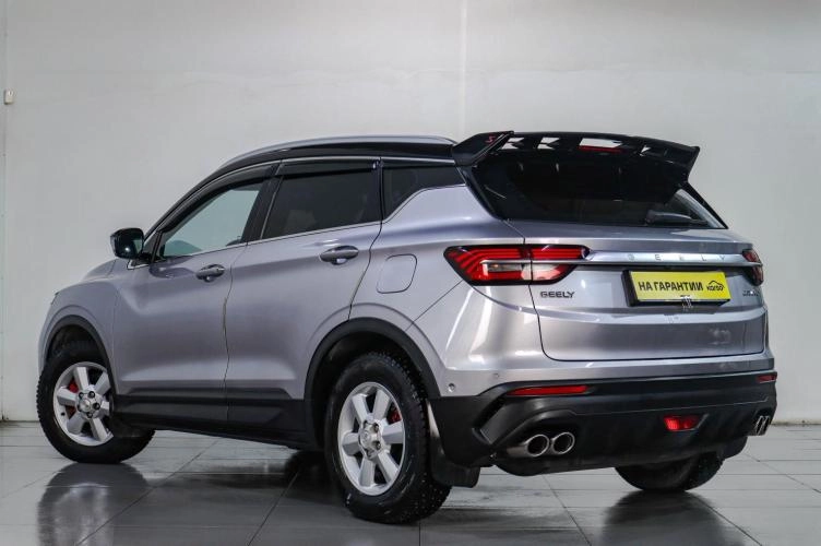 Geely Coolray 4 из 5