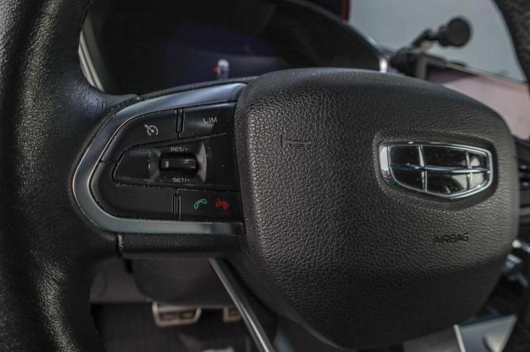 Geely Coolray 11 из 18
