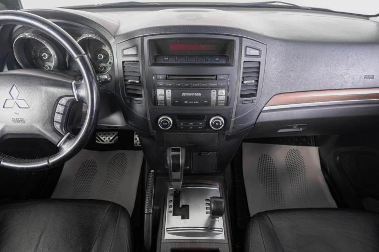 Mitsubishi Pajero 18 из 27