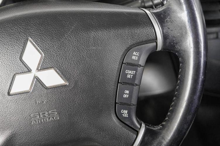 Mitsubishi Pajero 17 из 27