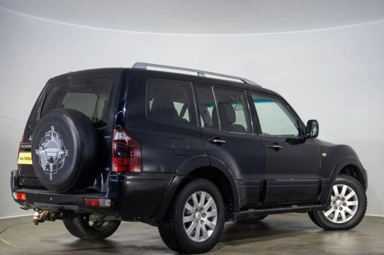 Mitsubishi Pajero 4 из 5
