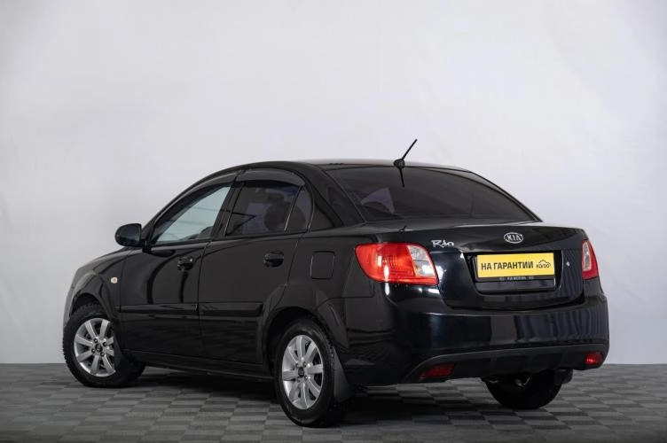 KIA Rio 5 из 6