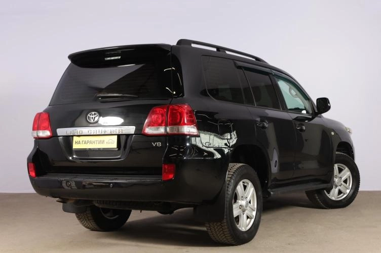 Toyota Land Cruiser 6 из 6
