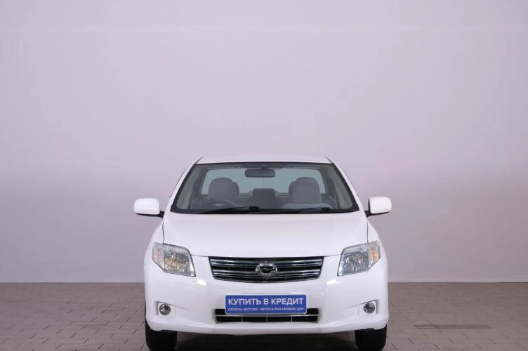 Toyota Corolla Axio 2 из 5