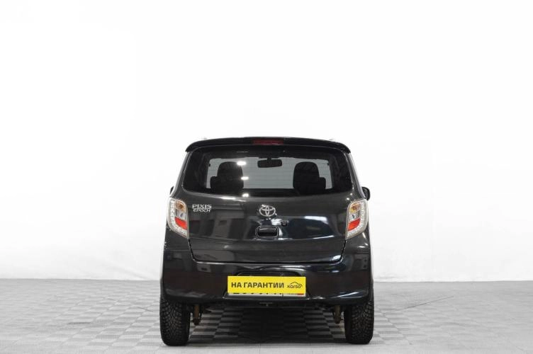 Toyota Pixis Epoch 5 из 6