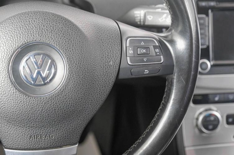Volkswagen Passat 17 из 25