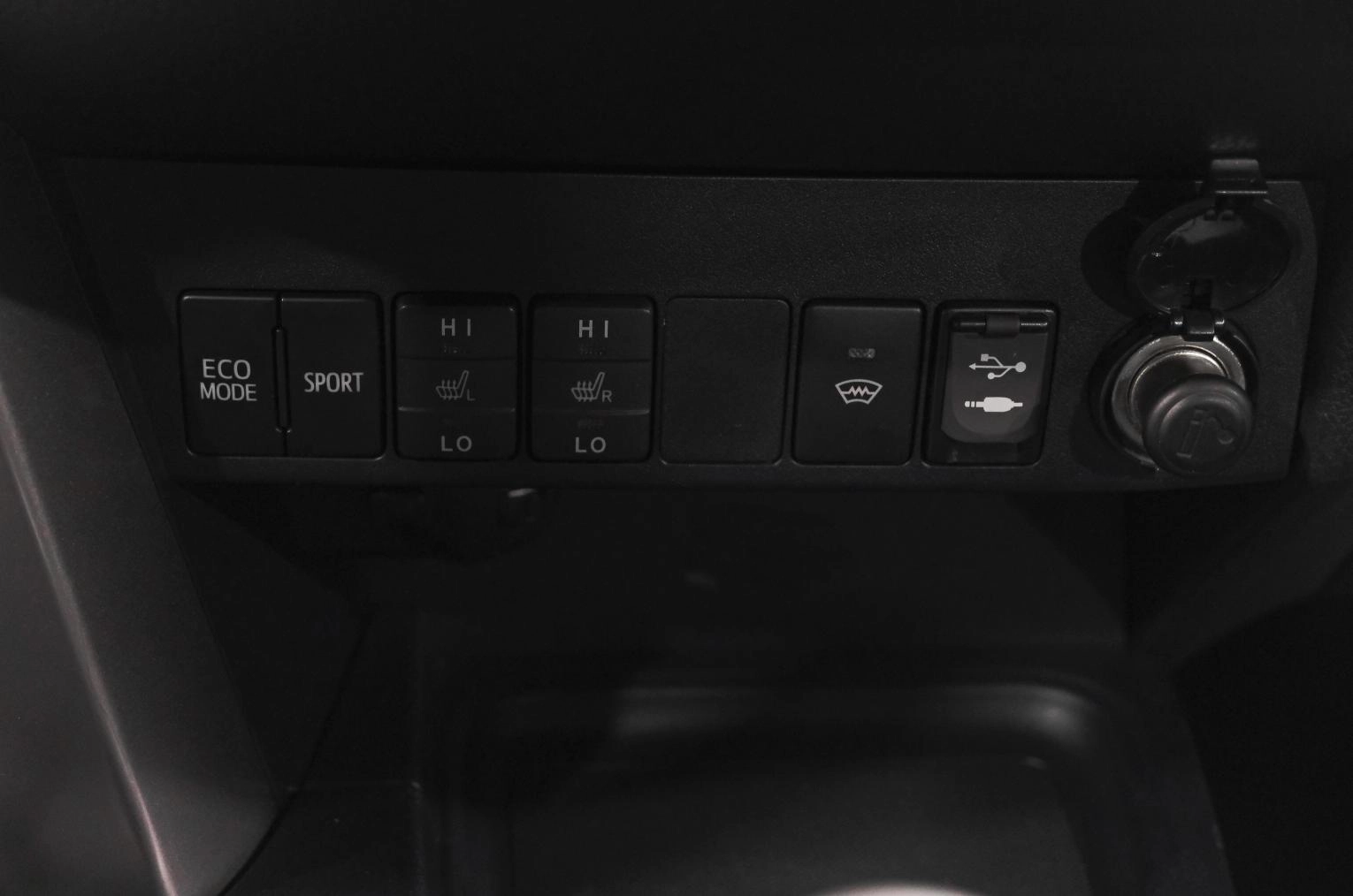 Toyota RAV4 25 из 39
