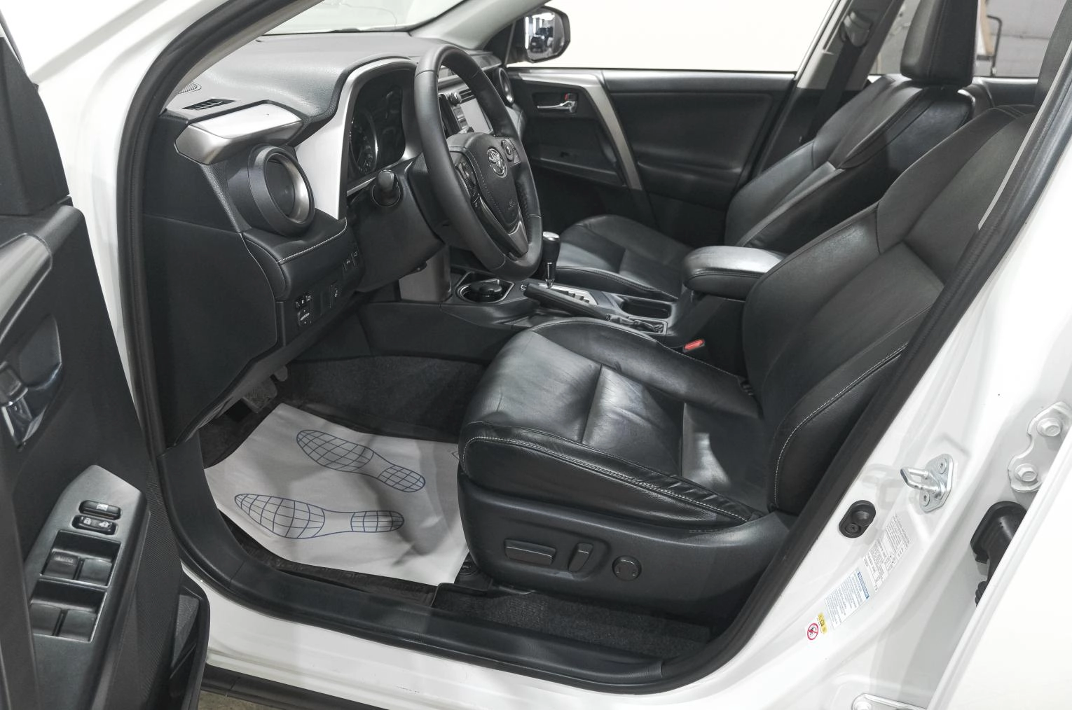 Toyota RAV4 14 из 39