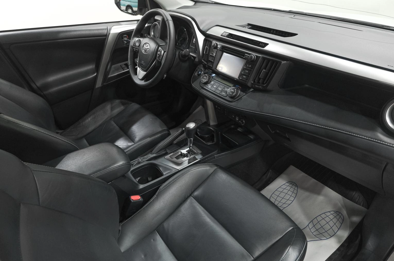 Toyota RAV4 13 из 39