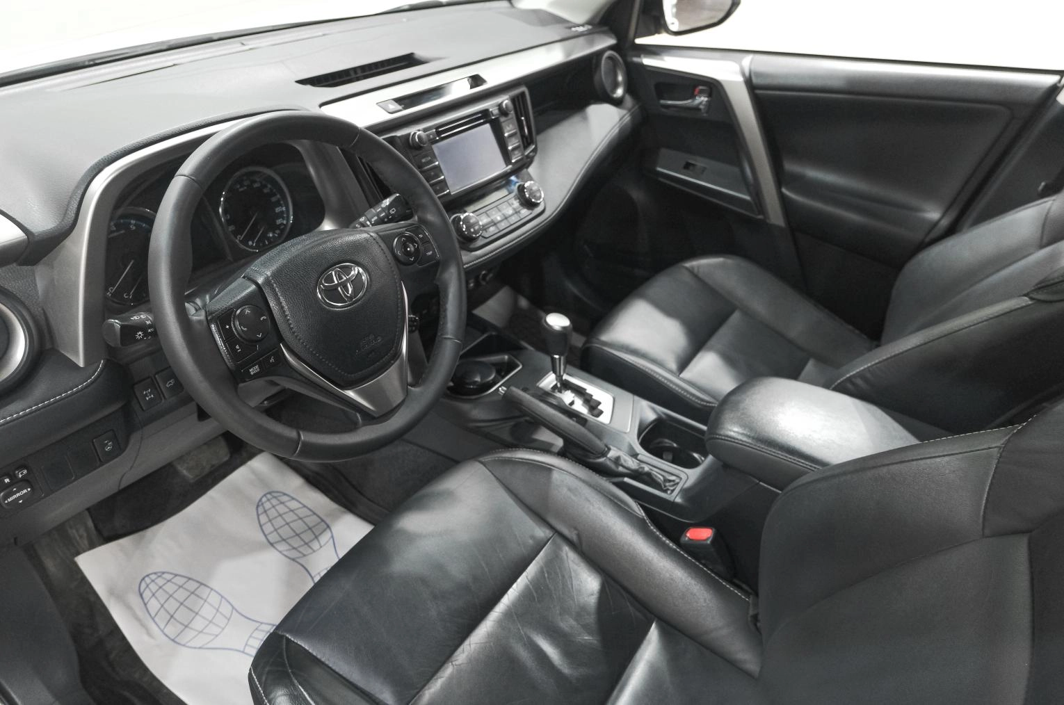 Toyota RAV4 15 из 39