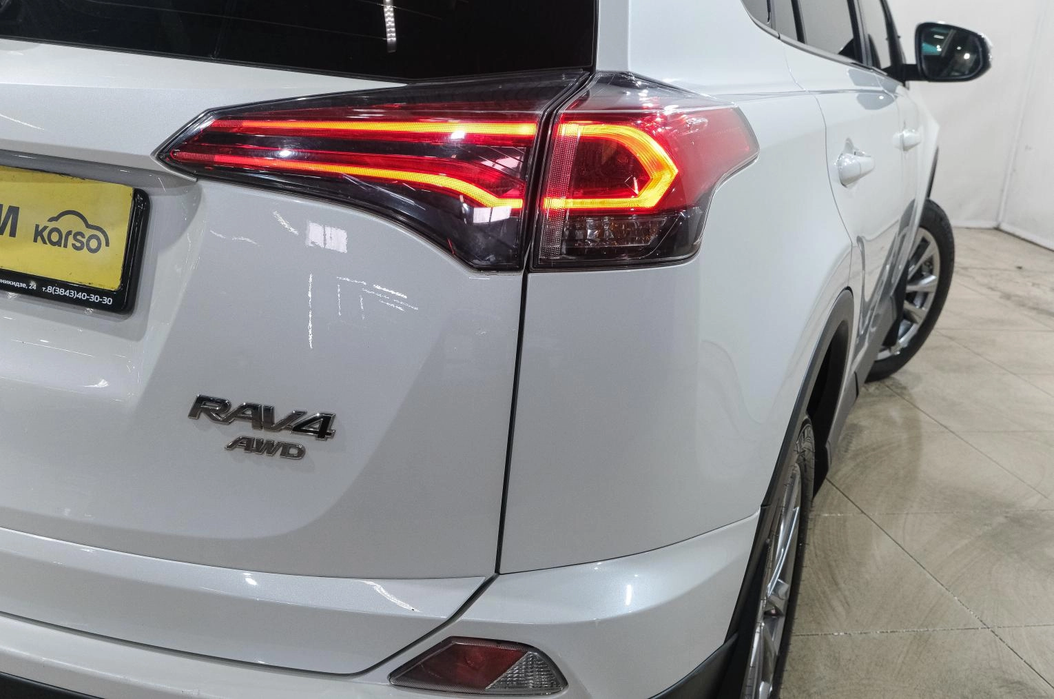 Toyota RAV4 8 из 39