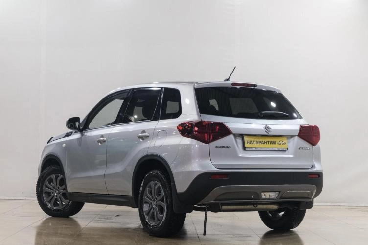 Suzuki Vitara 4 из 6
