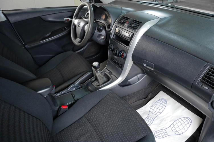 Toyota Corolla 10 из 14