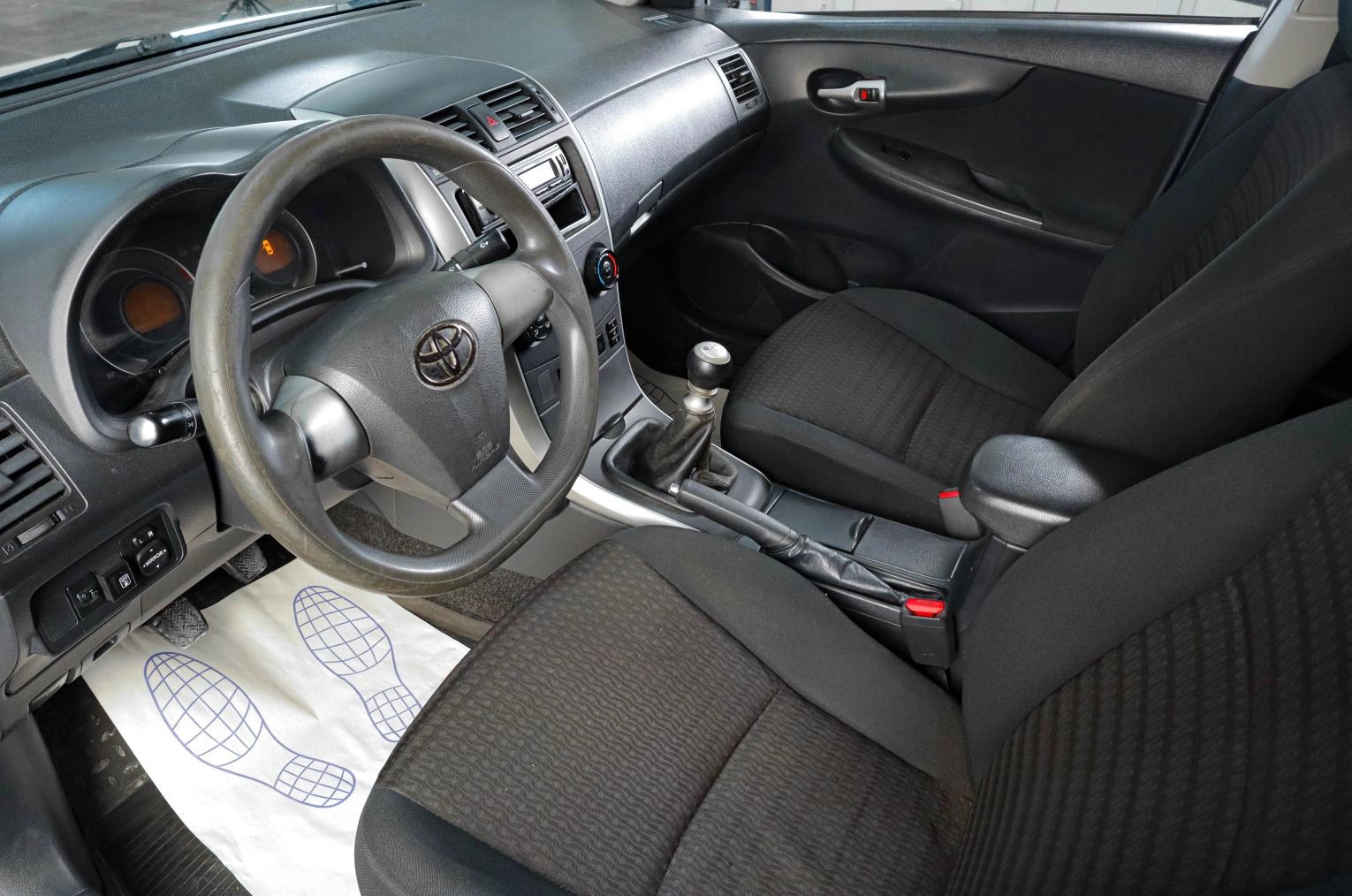 Toyota Corolla 7 из 14