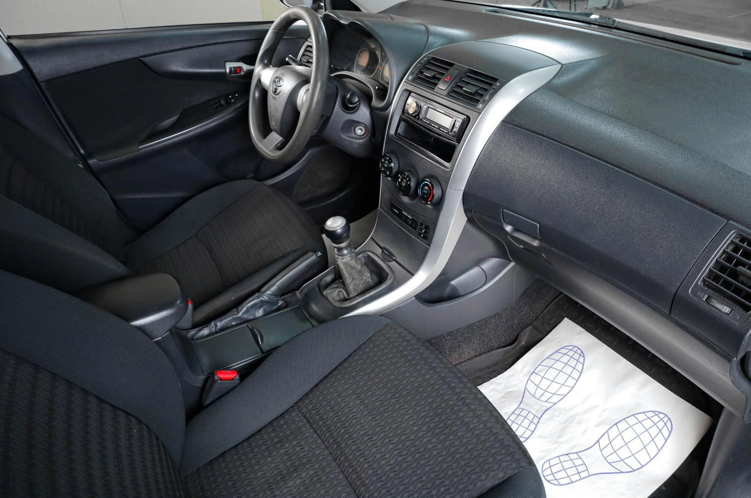 Toyota Corolla 10 из 14