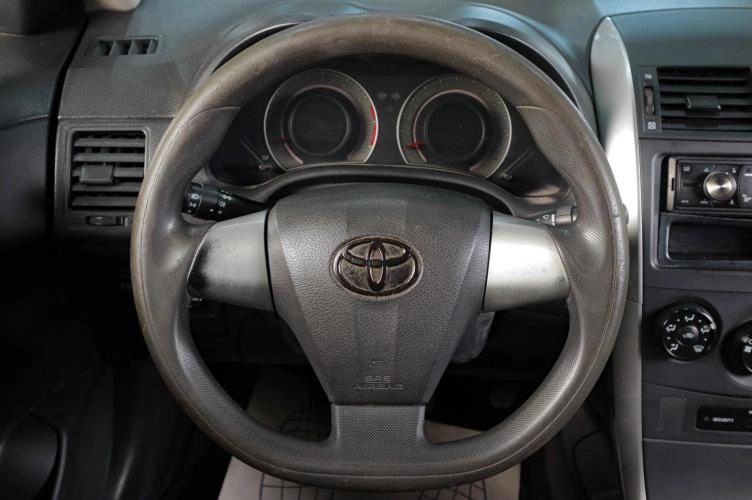 Toyota Corolla 13 из 14