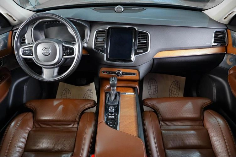 Volvo XC90 12 из 21