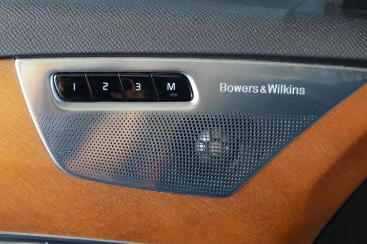 Volvo XC90 19 из 21