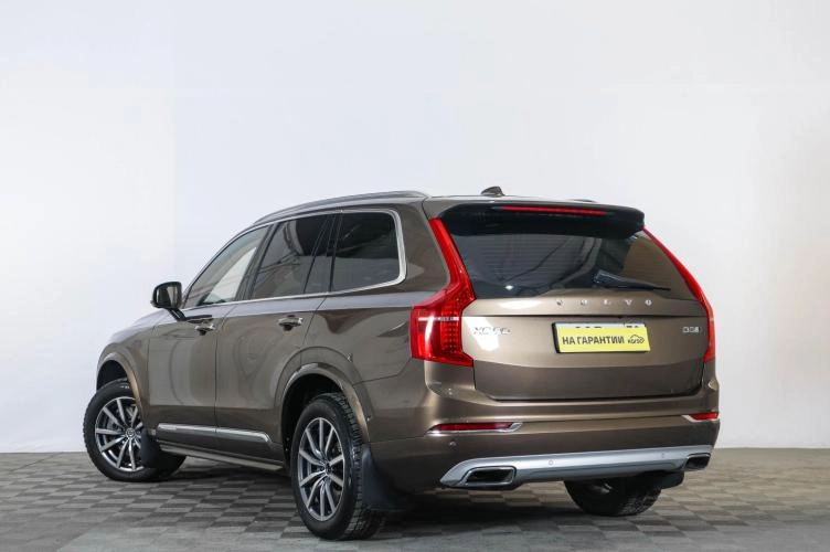 Volvo XC90 4 из 6