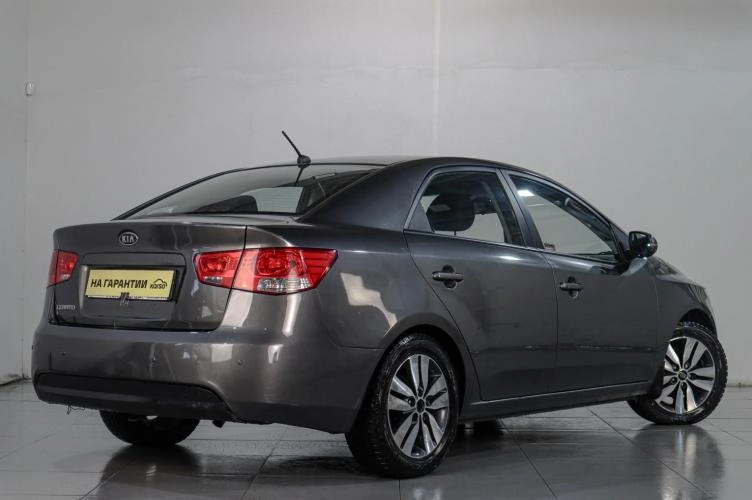 KIA Cerato 4 из 6
