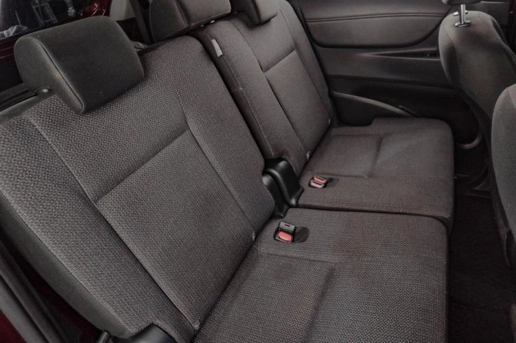 Toyota Sienta 17 из 18