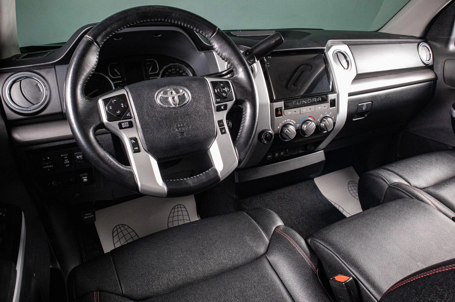 Toyota Tundra 14 из 19
