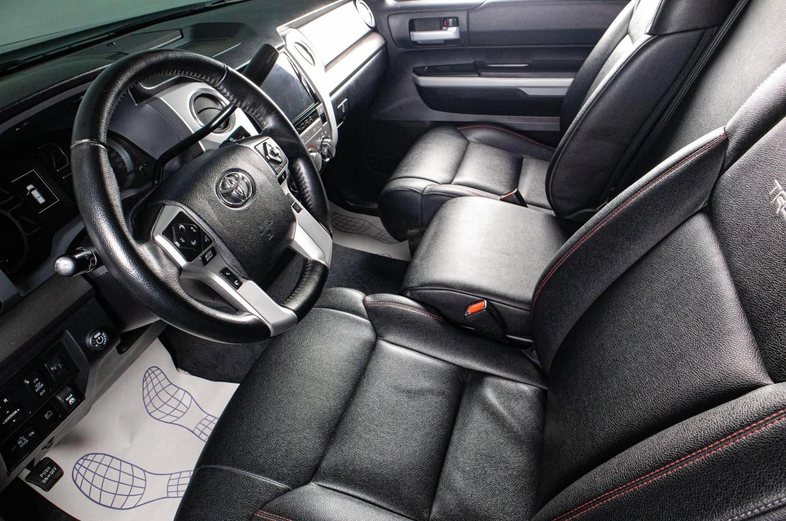 Toyota Tundra 9 из 19