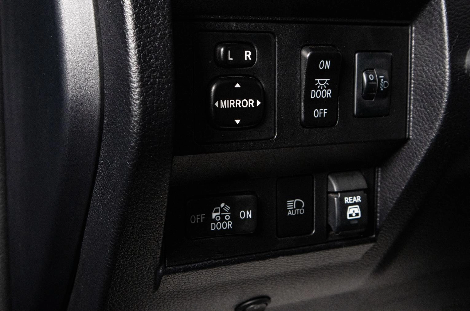 Toyota Tundra 8 из 19