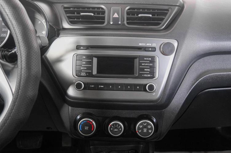 KIA Rio 18 из 24