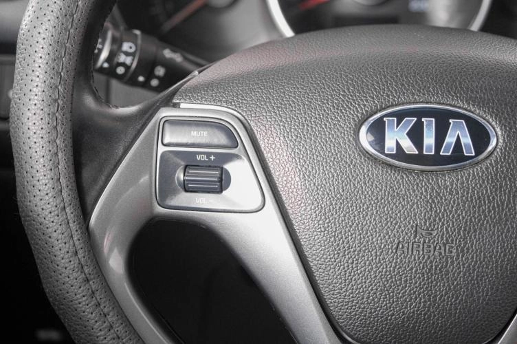 KIA Rio 16 из 24