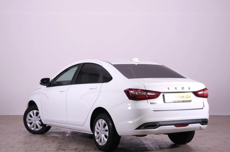ВАЗ (LADA) Vesta 4 из 5