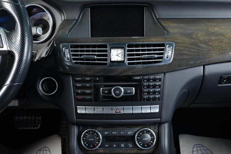 Mercedes-Benz CLS-класс 18 из 20