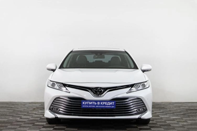 Toyota Camry 2 из 6