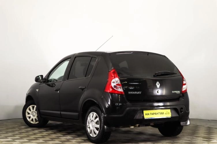 Renault Sandero 6 из 6