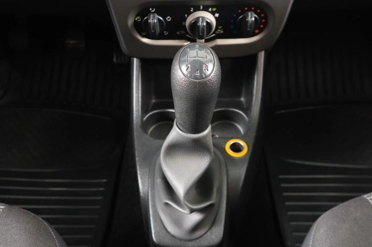Renault Sandero 18 из 18