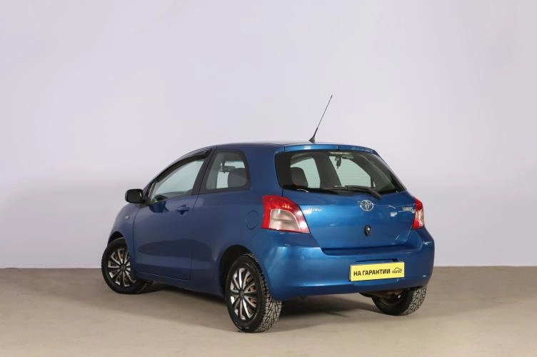Toyota Yaris 4 из 6