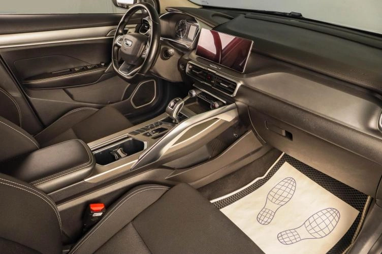 Geely Coolray 10 из 18