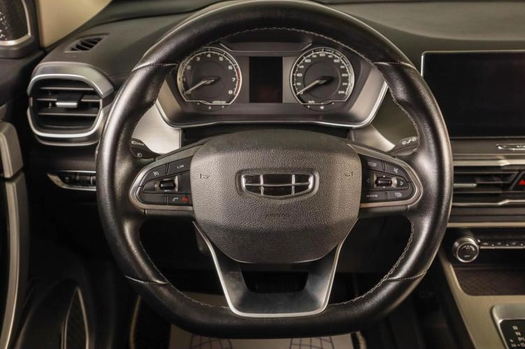 Geely Coolray 13 из 18