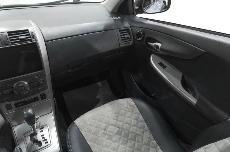 Toyota Corolla 15 из 27