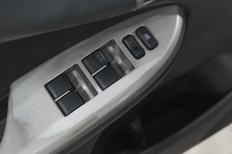 Toyota Corolla 25 из 27