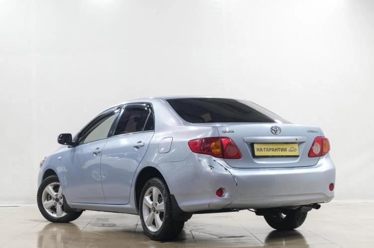 Toyota Corolla 4 из 5