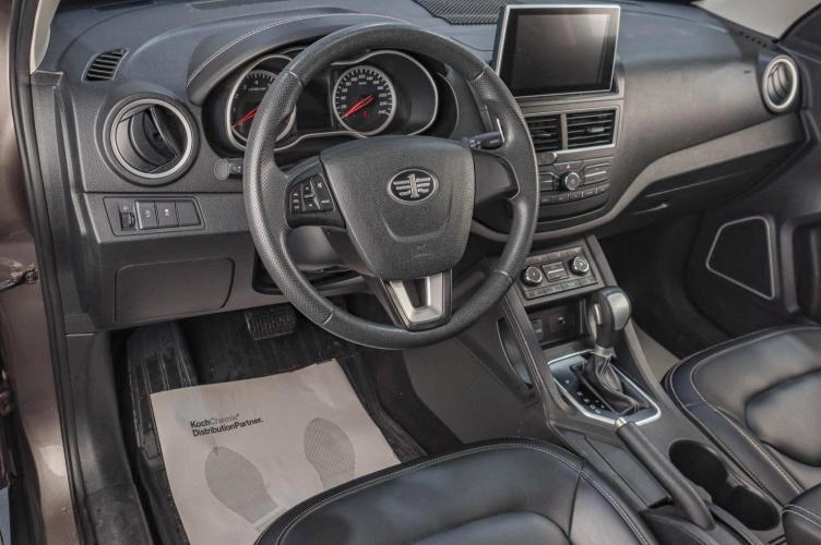 FAW Besturn X40 7 из 21