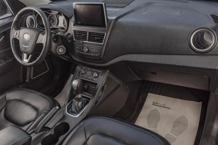 FAW Besturn X40 19 из 21