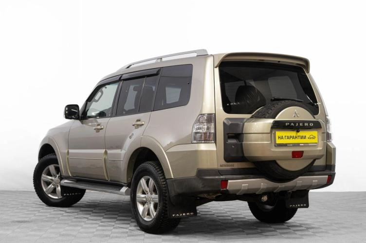 Mitsubishi Pajero 6 из 6