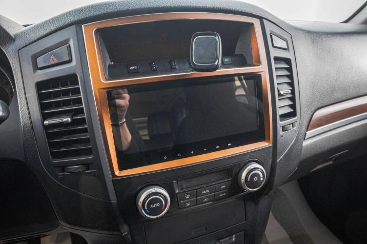 Mitsubishi Pajero 19 из 27