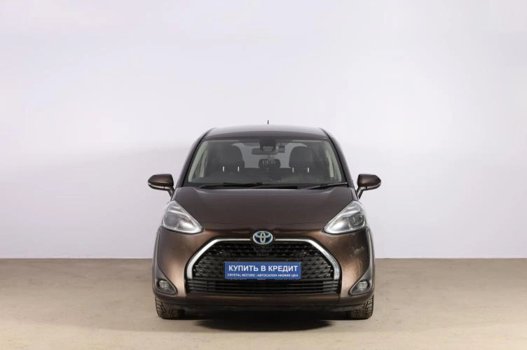 Toyota Sienta 2 из 6