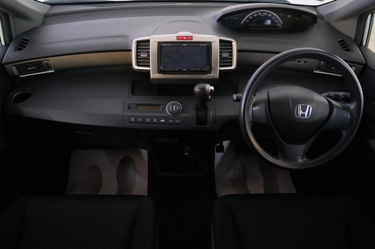 Honda Freed 13 из 21