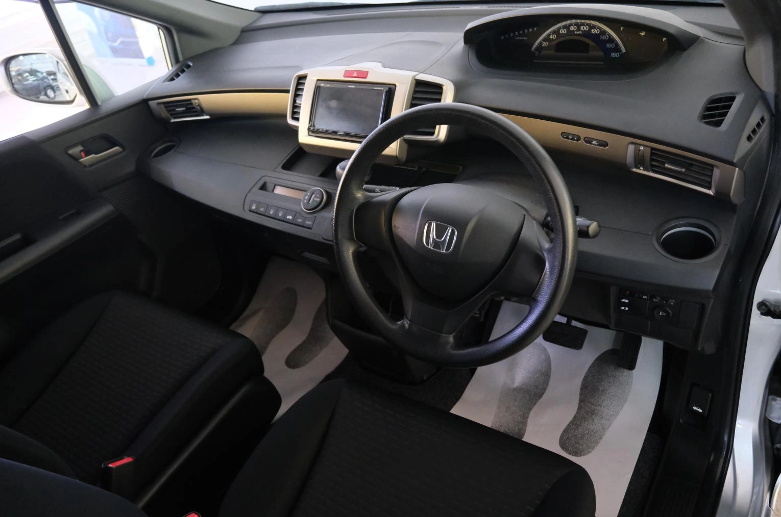Honda Freed 10 из 21