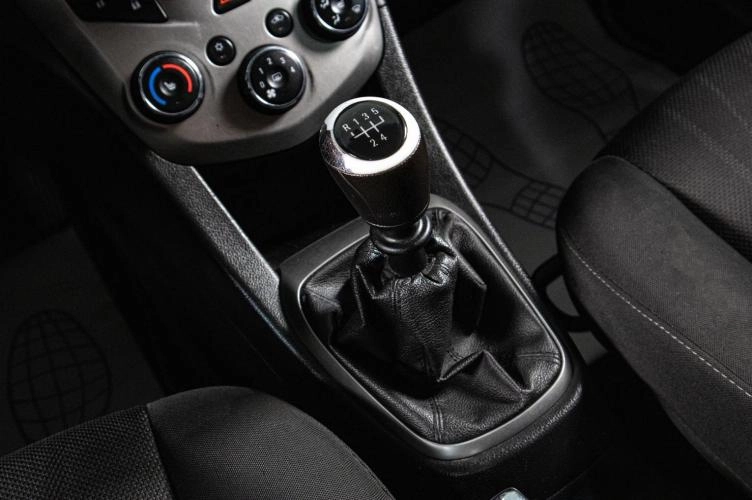 Chevrolet Aveo 14 из 16